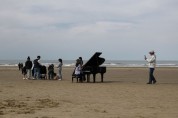 자은도 양산해변의 피아노 포토존, 인기 폭발 !!